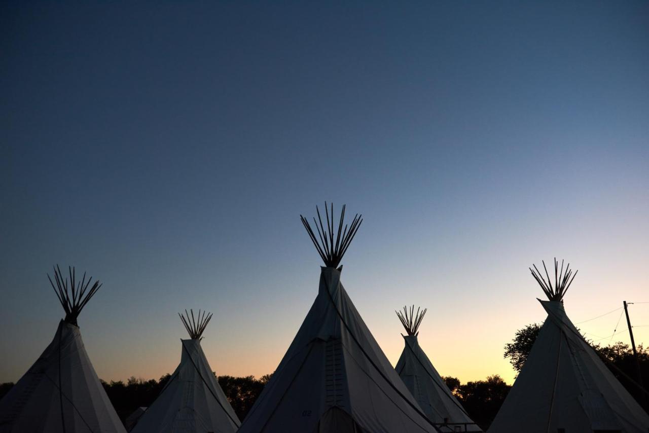 El Cosmico Villa Marfa Bagian luar foto